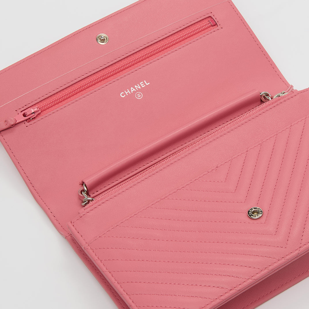 Boy Wallet On Chain in Pink Chevron Leather [ReSale]