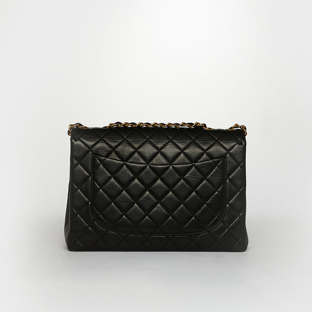 Jumbo Classic Single Flap Shoulder Bag in Black Lambskin