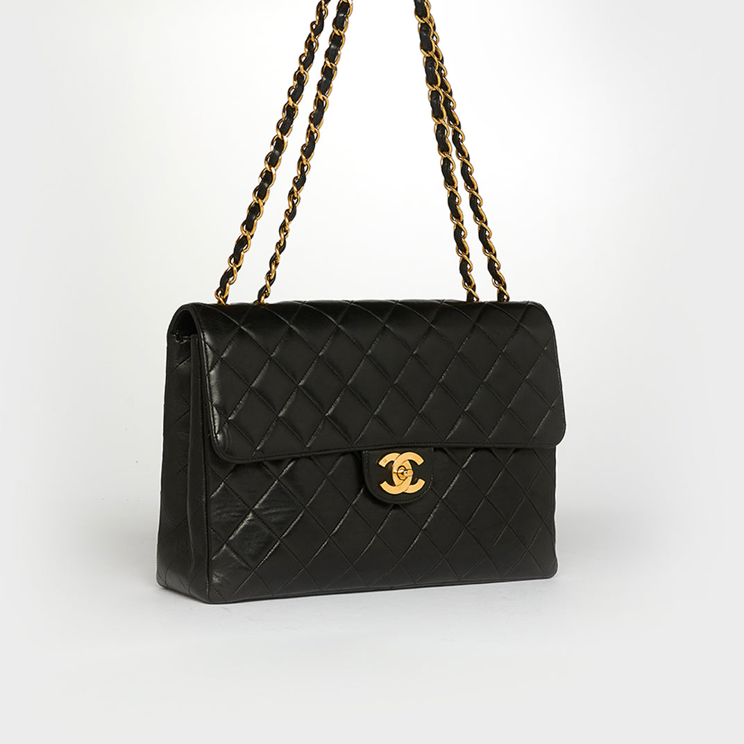 Jumbo Classic Single Flap Shoulder Bag in Black Lambskin