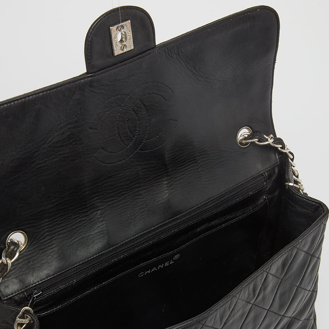 Vintage Classic Single Flap Bag in Black Lambskin 1996 - 1997 [ReSale]