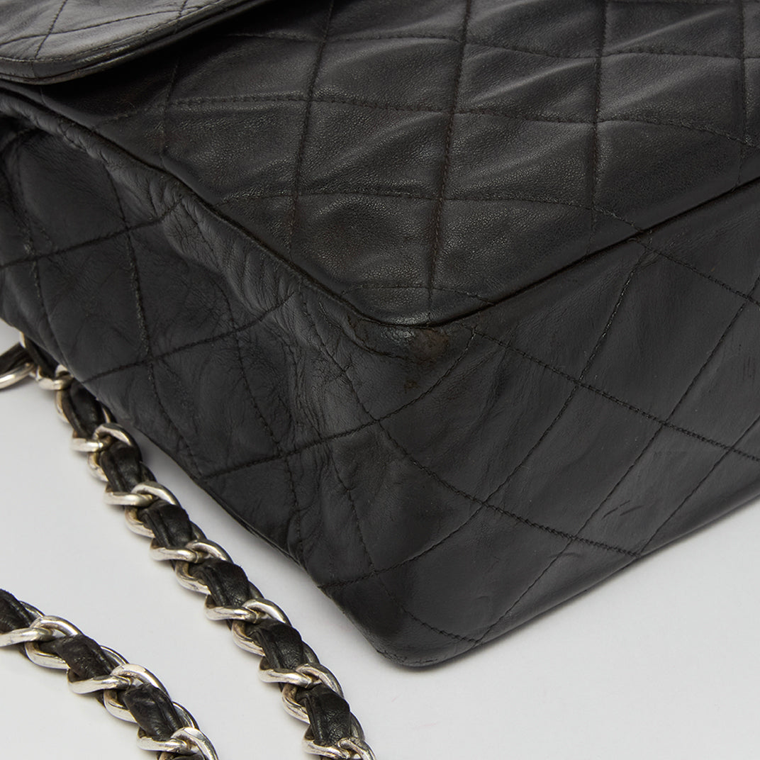 Vintage Classic Single Flap Bag in Black Lambskin 1996 - 1997 [ReSale]