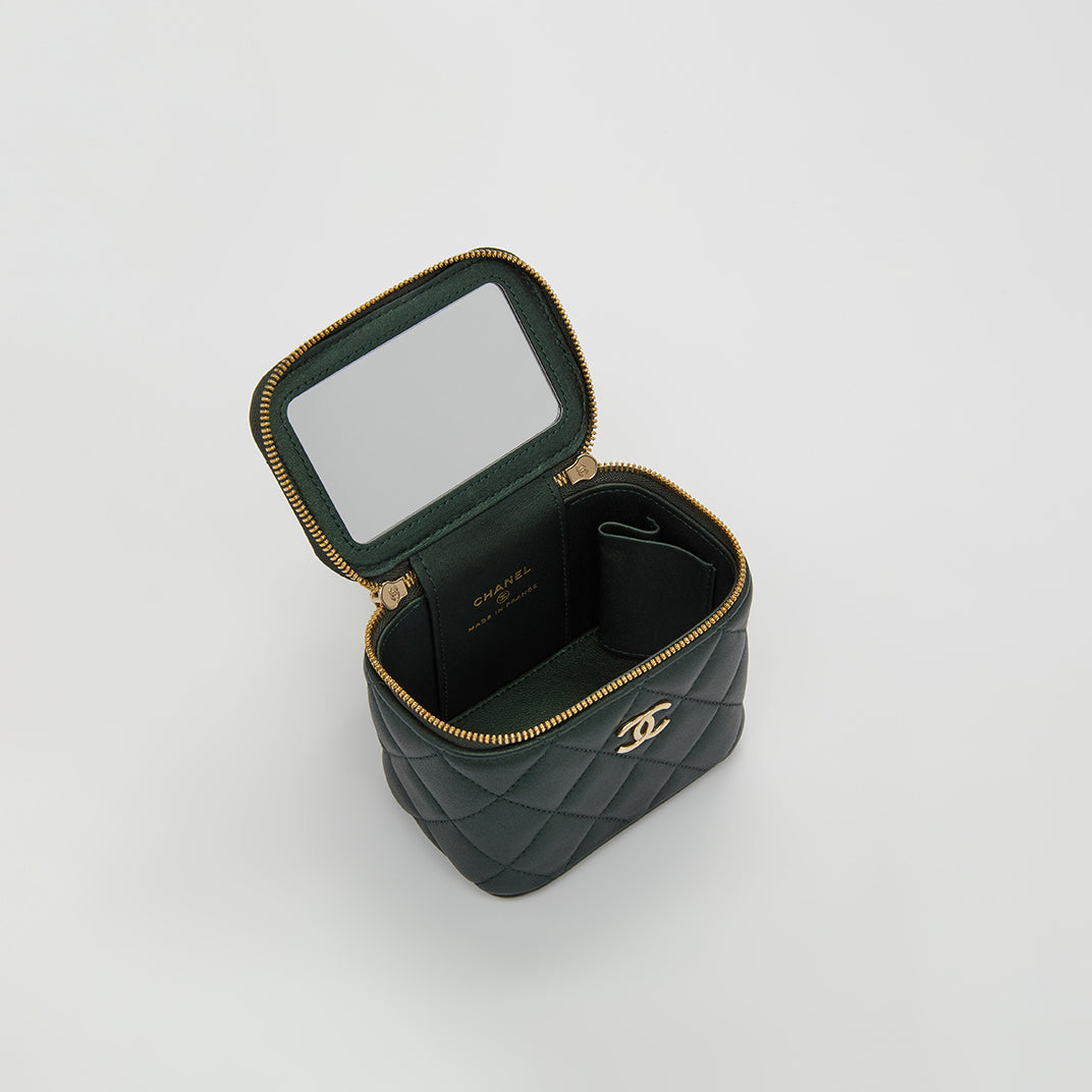 Mini CC Caviar Vanity Case in Green