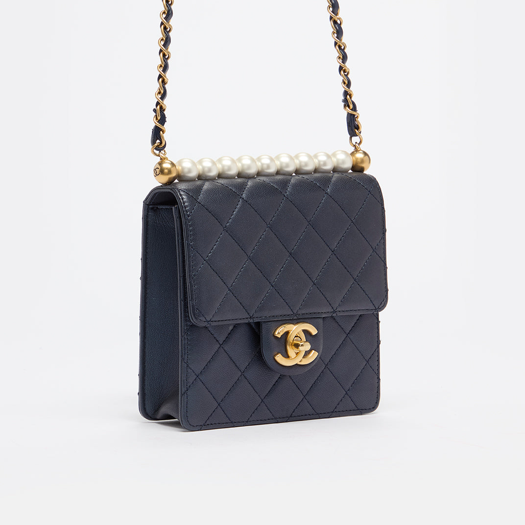 Small Chic Pearls Flap Bag in Navy Leather