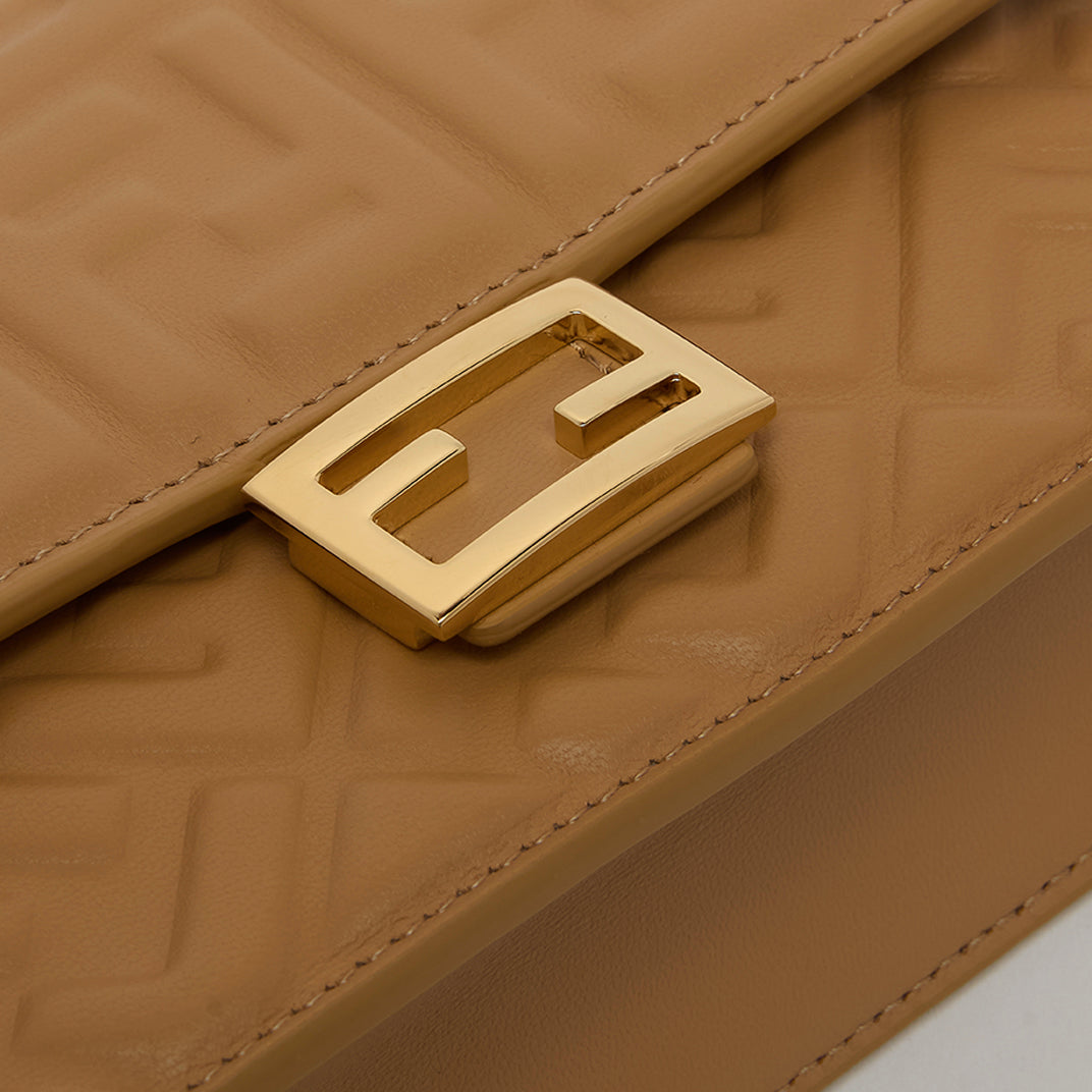 Baguette wallet online