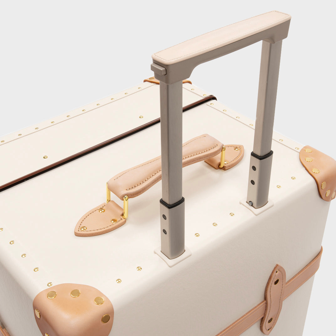 Safari XL Trunk in Ivory with Natural