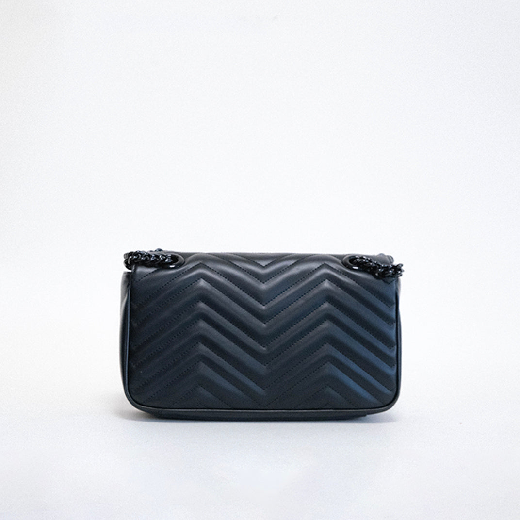 GG Marmont Small Shoulder Bag in Black