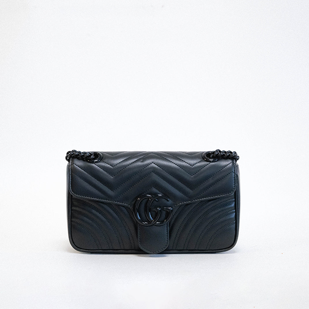 GG Marmont Small Shoulder Bag in Black