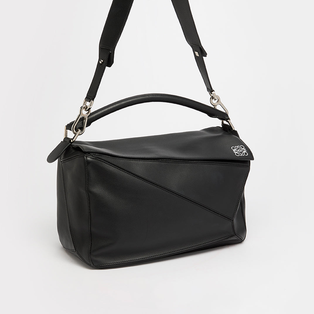 Puzzle Large Smooth Leather Bag in Black