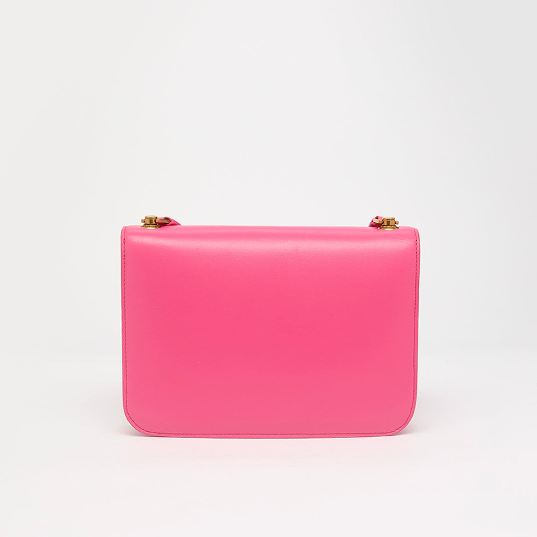 Le Carré Medium Leather Bag in Neon Pink