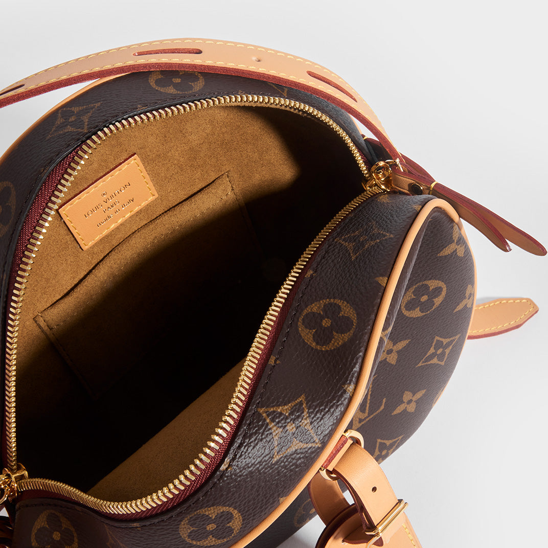 Boîte chapeau souple cloth crossbody bag Louis Vuitton Brown in Cloth -  35061516