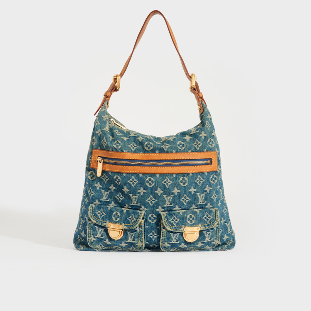 Louis Vuitton Vintage Classic Signature Shoulder bag