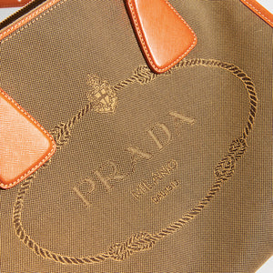 Prada Vintage - Leather Saffiano Galleria Handbag Bag - Gold